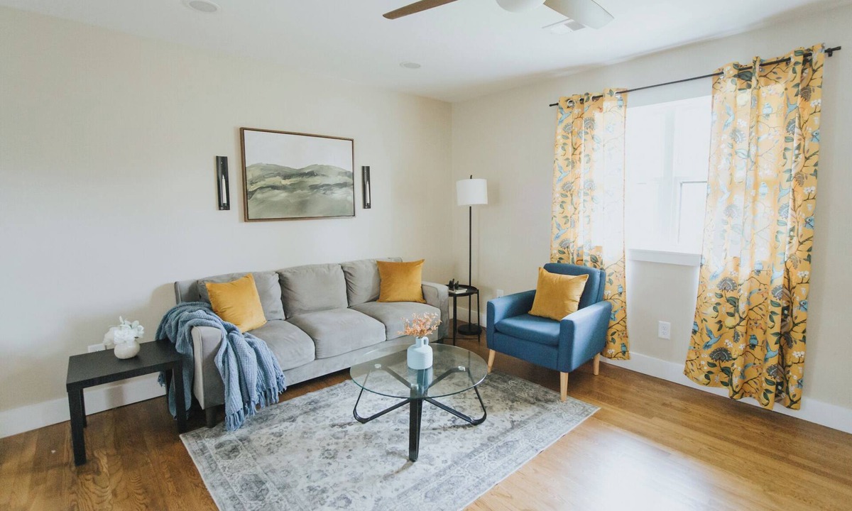 East Raleigh House | Spacious & Stylish– Near Downtown Raleigh