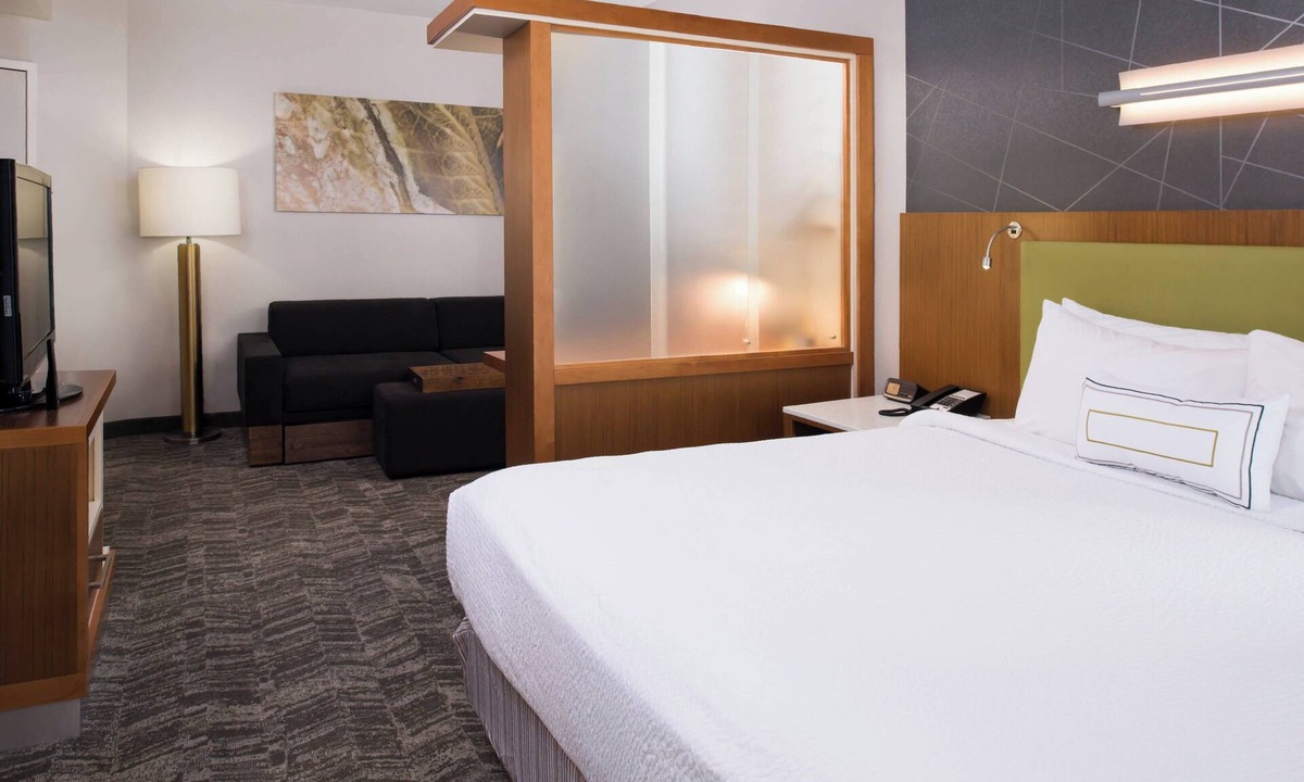 Huntsville Hotel | SpringHill Suites Huntsville Downtown