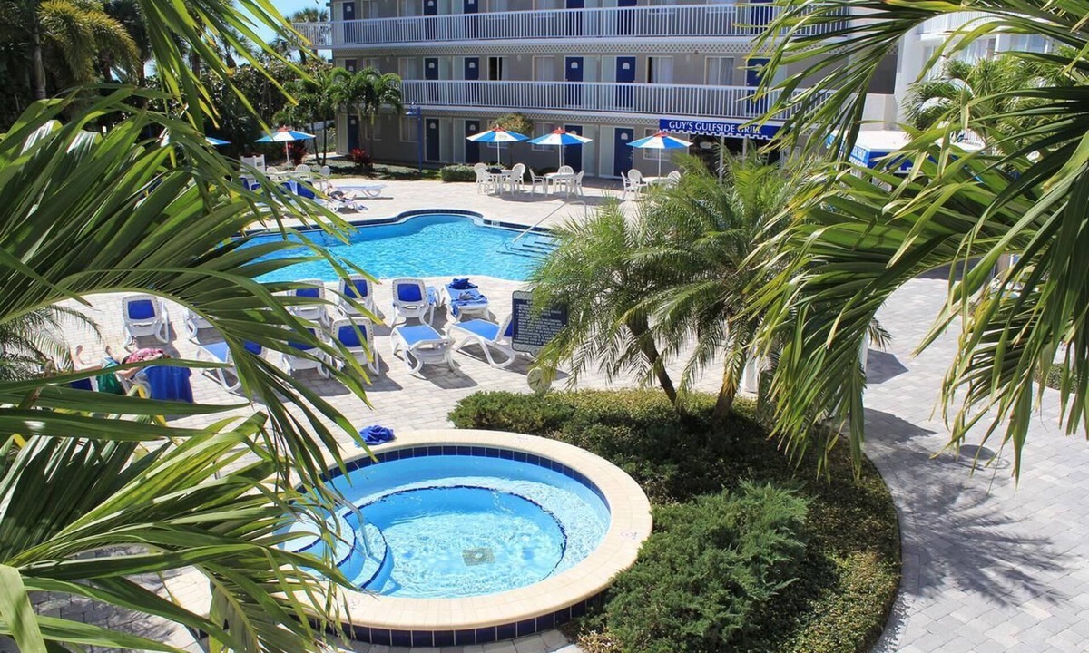 St. Pete Beach Hotel | Stay at RumFish Beach: Deluxe 2 Double Beds, 4 units