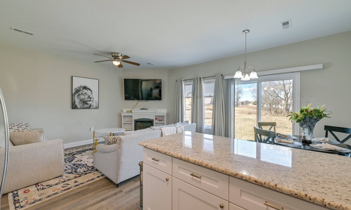 Harrisburg Apartment | Stay & Play: Spacious Concord Townhome Near Uptown