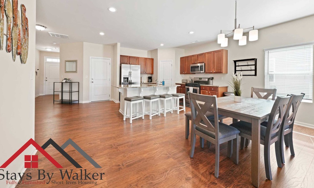 Denver House | StaysByWalker 3BR Home! 1G Wi-Fi, King Bed, Patio