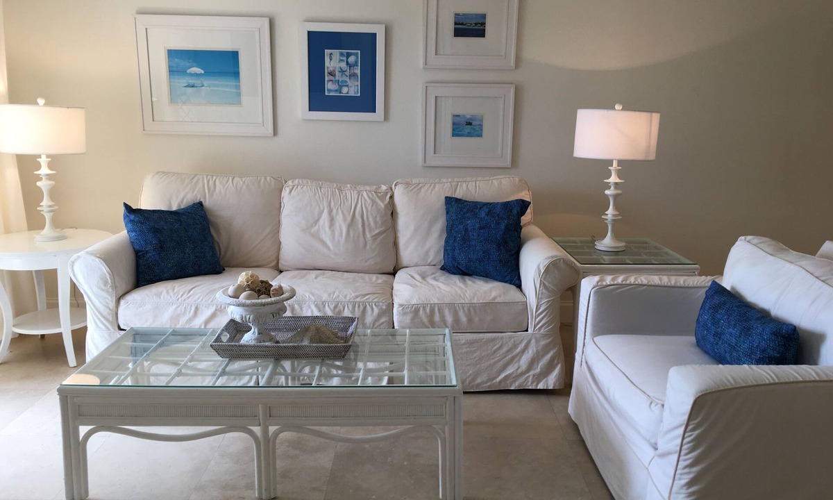 Fort Pierce Shores Condo | Steps to the beach-Beautifully newly renovated 2/2 condo N. Hutchinson Island