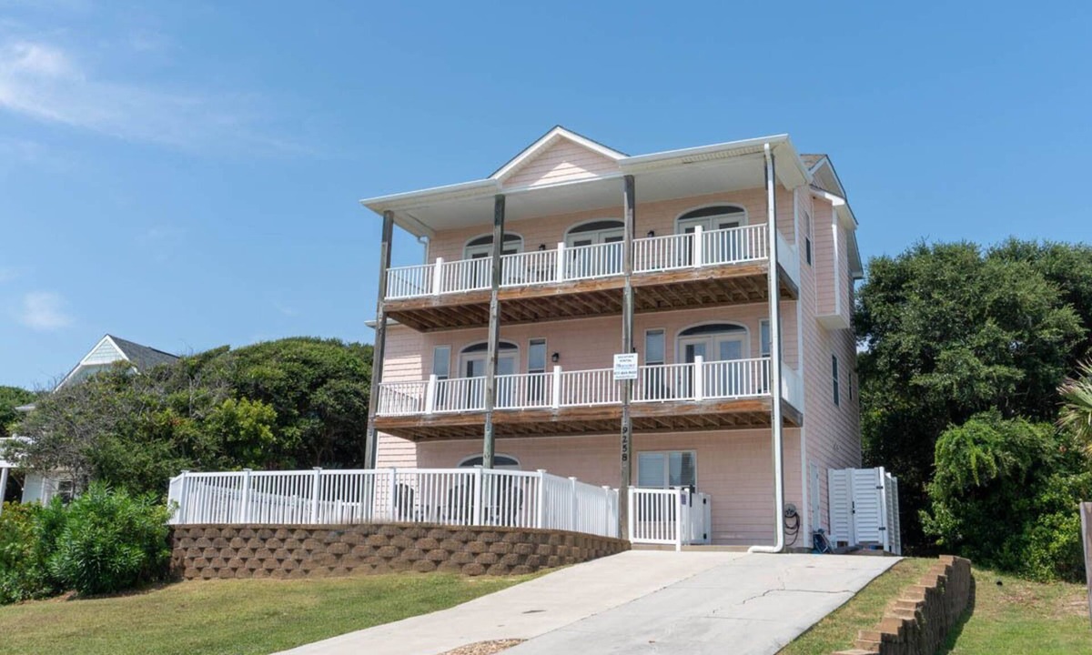 Emerald Isle House | Stress Less, Almost Oceanfront House in Emerald Isle, NC!