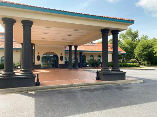 Savannah Hotel | Studio 6 Extended Stay - Savannah, GA - Gateway & I-95