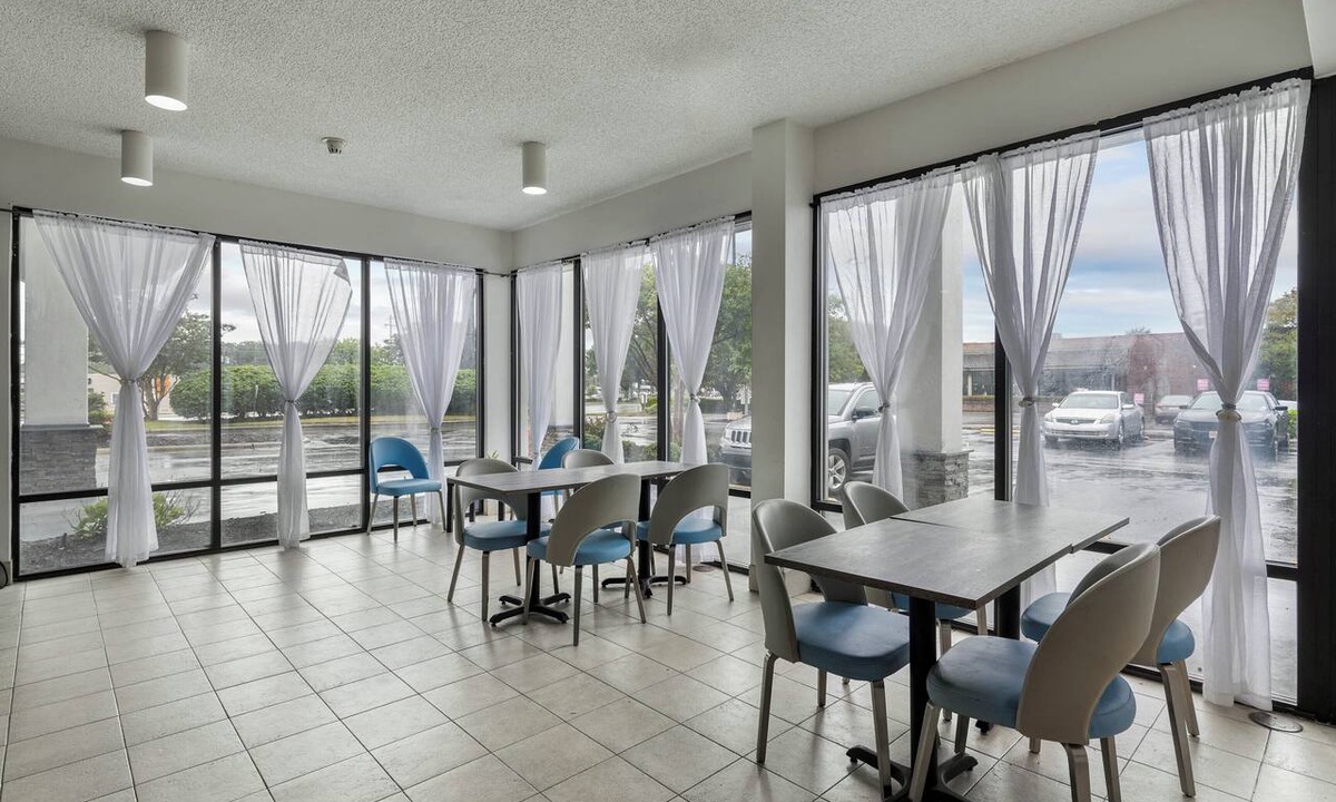 Jacksonville Hotel | Studio 6 Suites Jacksonville, NC