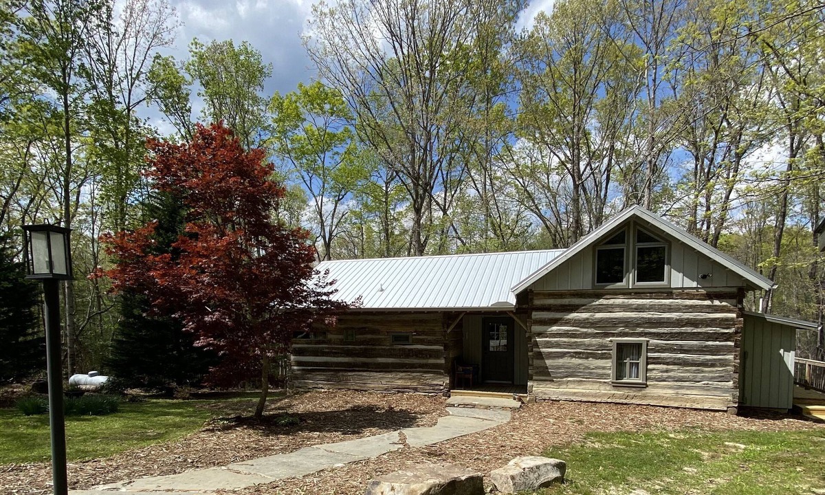 Mountain Rest Cabin | Stumphouse Cabin near Stumphouse Mtn Bike Park~Pet's Welcome! No cleaning fees!