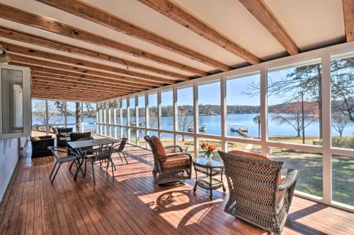 Seneca House | Stunning Seneca Home w/Lake Keowee Access!