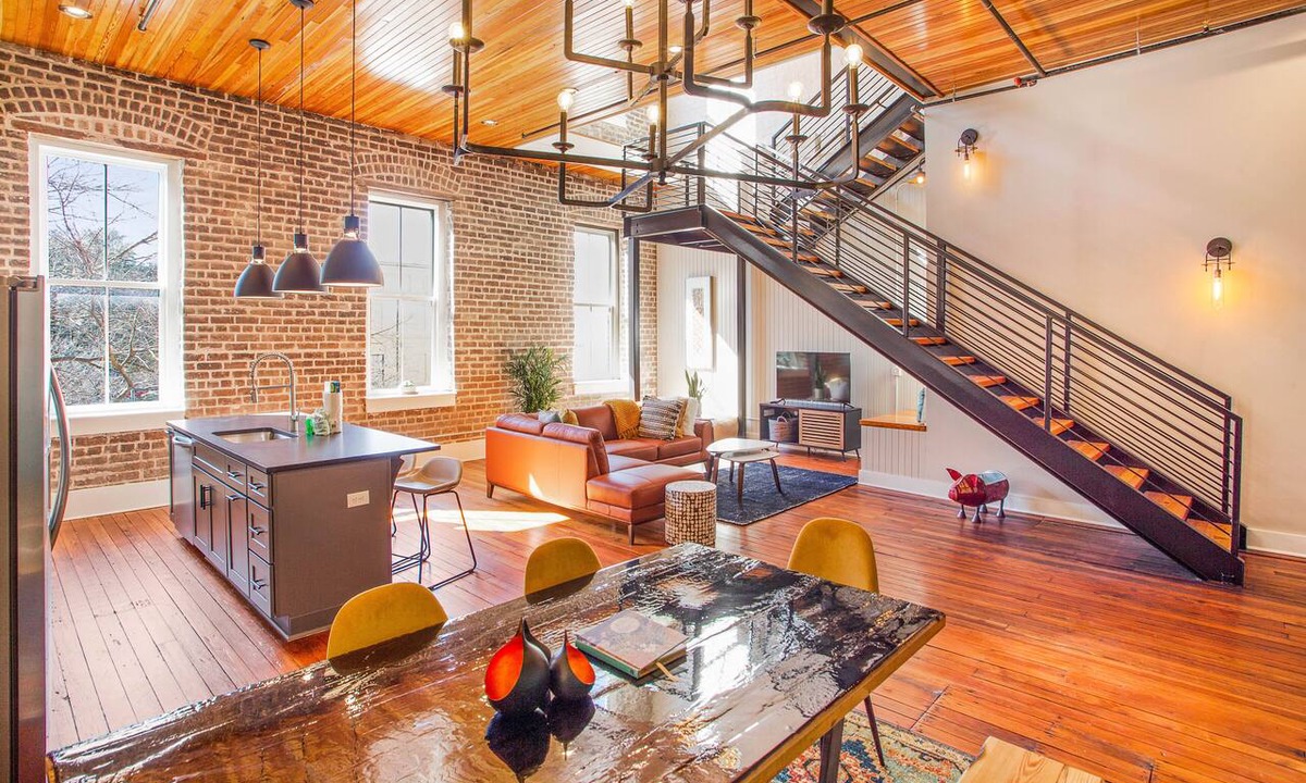 Historic District - North Condo | Stunning, Spacious, Stylish Loft off of Broughton Street by Lucky Savannah