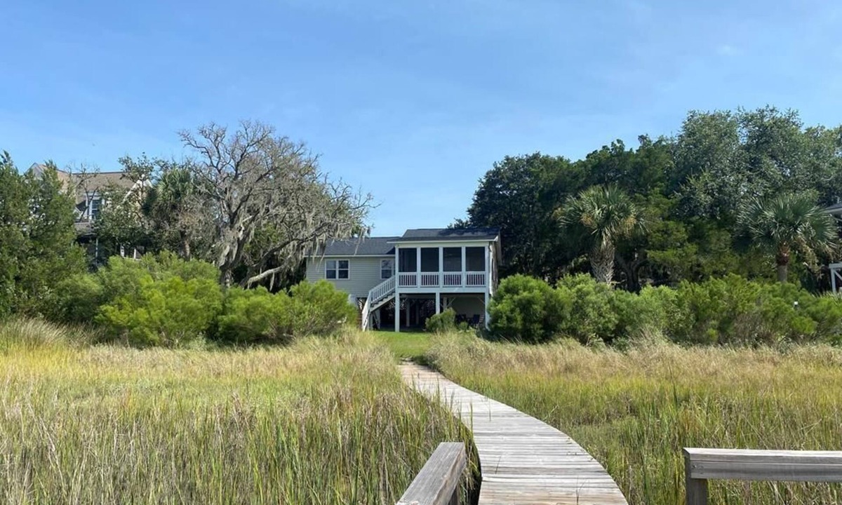 Edisto Island House | Stunning Sunsets;Private Dock; Expansive Marsh & Creek Views; Minutes to Beach Access; WiFi