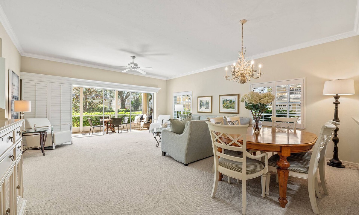 Kings Lake Condo | Stylish 1st Floor 2-bedroom condo in Kings Lake, Naples! POOL & SPA + Garage!