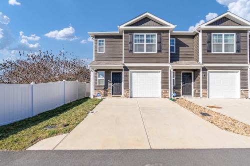 Bluff City House | Stylish 3BR Getaway across Bristol Speedway