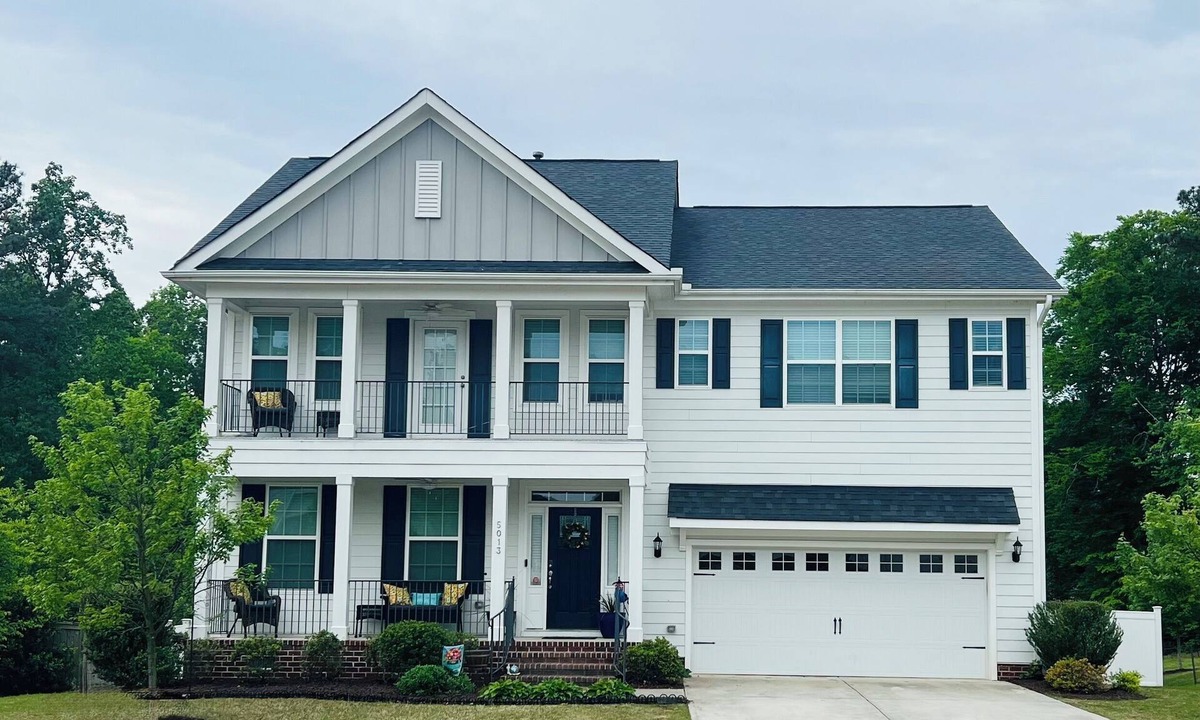 Southeast Raleigh House | Stylish 5 BR Oasis With Pool Close To Downtown Fun