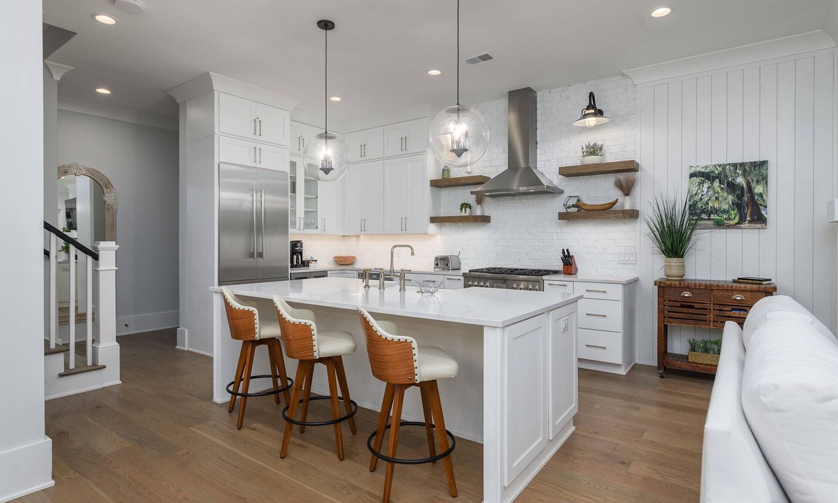 Palmetto Bluff House | Stylish Townhome w/Wraparound Porch & Game Room
