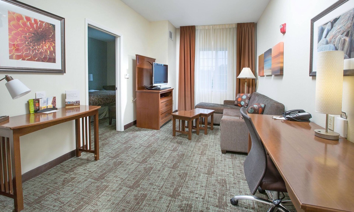 National Hills Apartment | Suite with Conference Space Near Bush Field Airport | Free Daily Breakfast