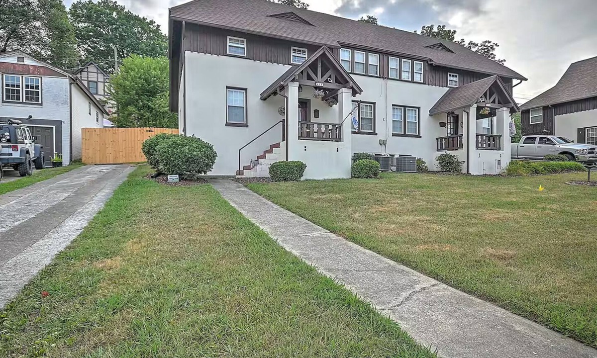 Kingsport House | Sullivan One Tudor - Charming 3 BR House in Downtown Kingsport, Pet-Friendly