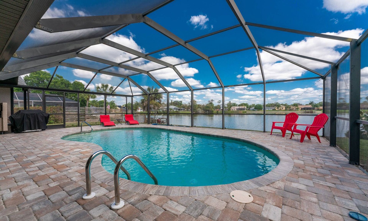 Port Charlotte Villa | Sun-Drenched Waterfront Escape Private Pool & Prime Location