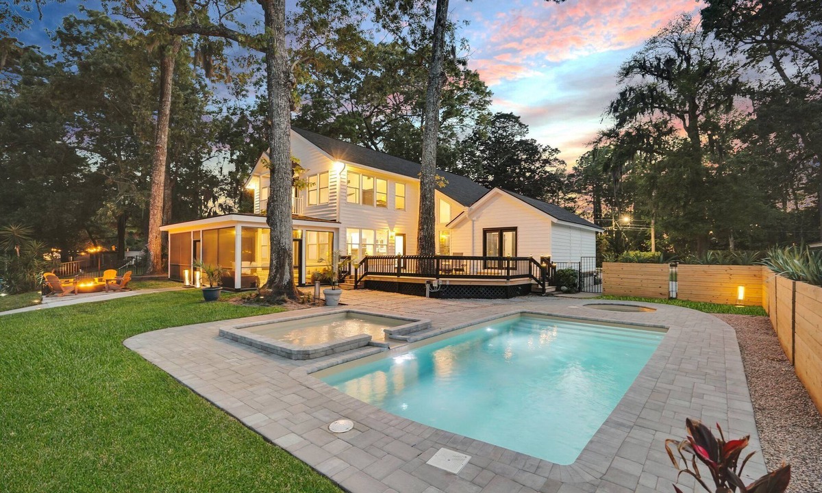 Talahi Island House | Suncrest Solace. Lake. Pool. Spa. Luxury. Yours.