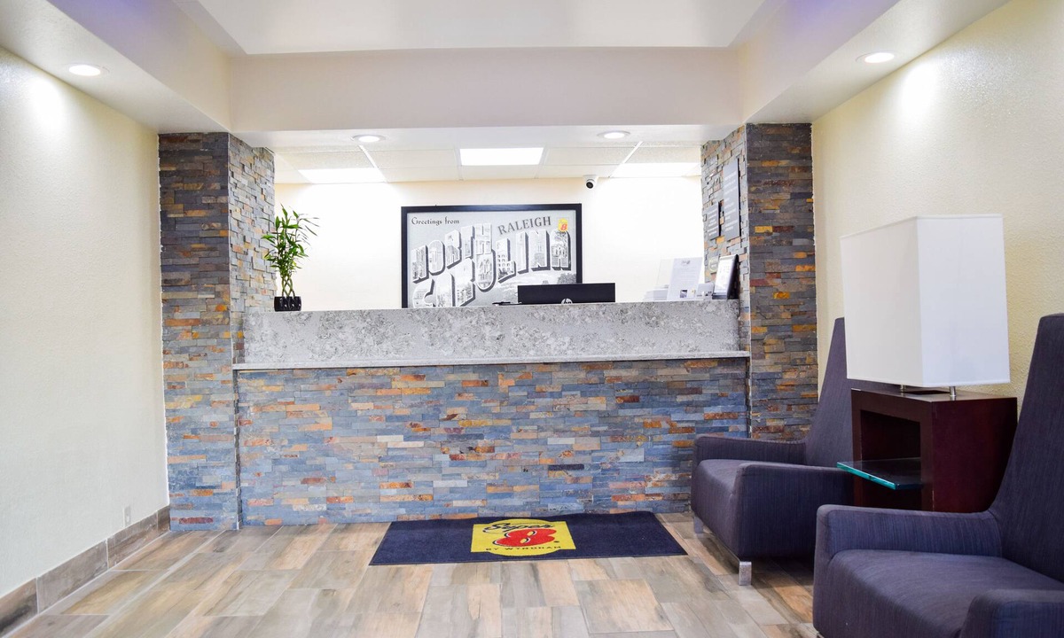 Southwest Raleigh Hotel | Super 8 by Wyndham Raleigh Downtown