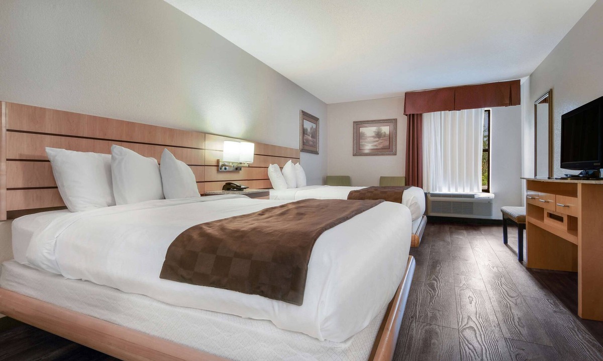 Tarboro Hotel | SureStay Plus Hotel by Best Western Tarboro