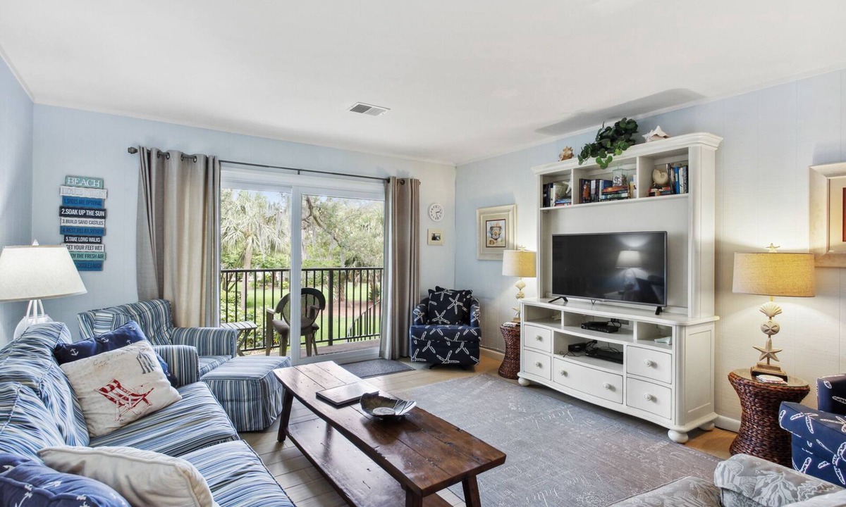 Hilton Head Island Villa | Surf Court 15 - Beautiful Townhouse - 1 block to the Beach