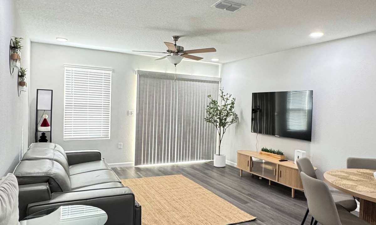 Northside House | Sweet Home in Northside of Jacksonville, FL