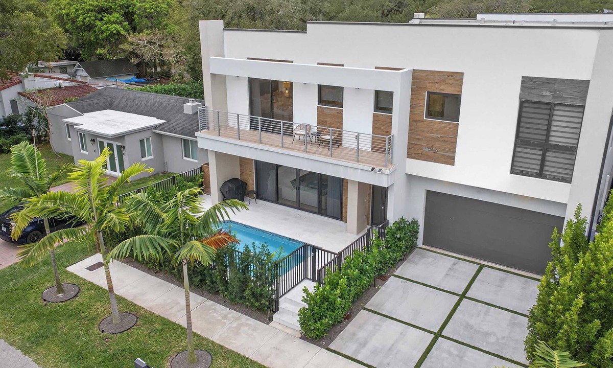 Tarpon River House | Tarpon River Enclave - New Build