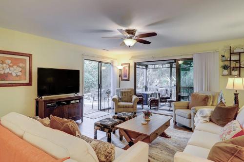 Shipyard Plantation House | Tennismaster 1101