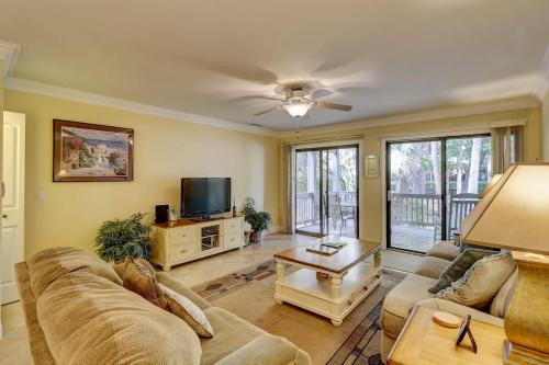 Shipyard Plantation House | Tennismaster 303