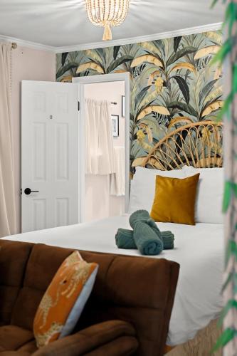 Downtown Orlando House | The Boho Jungalow - Private, HotTub, Downtown
