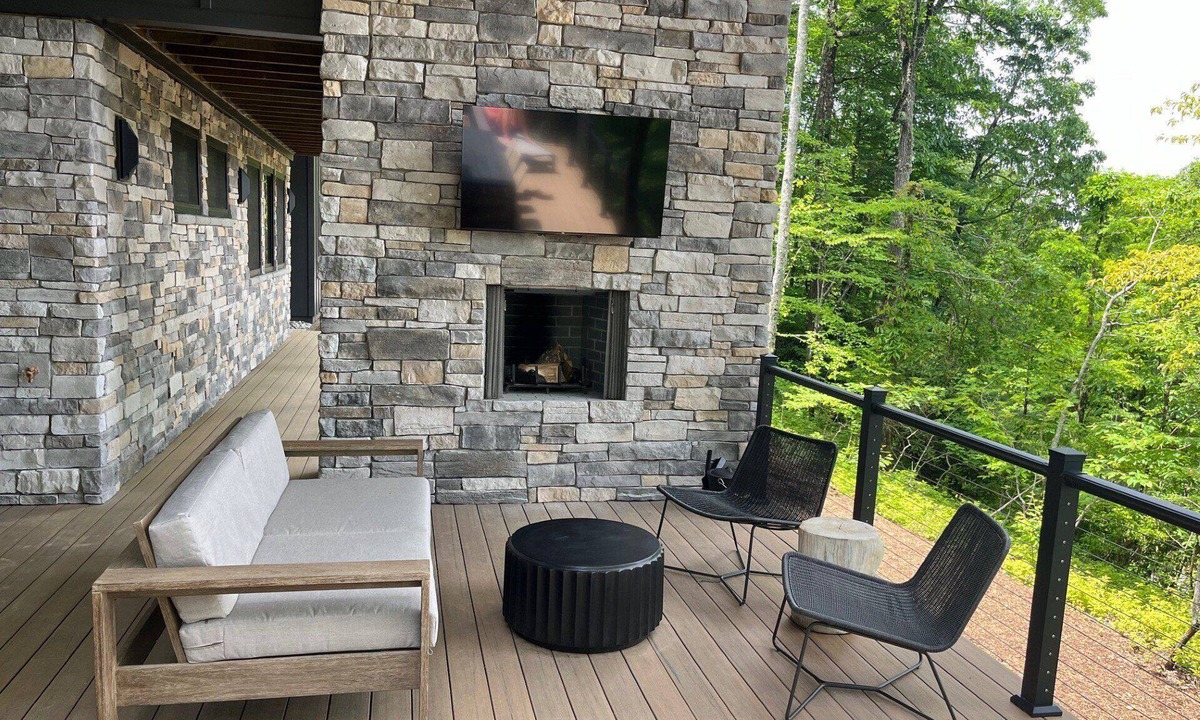 Brevard House | The Brevard Mountain Retreat New Construction with modern design, high-end furnishings & hot tub