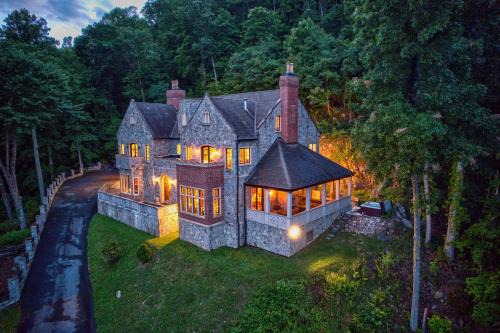 Banner Elk House | The Castle at Valle Crucis