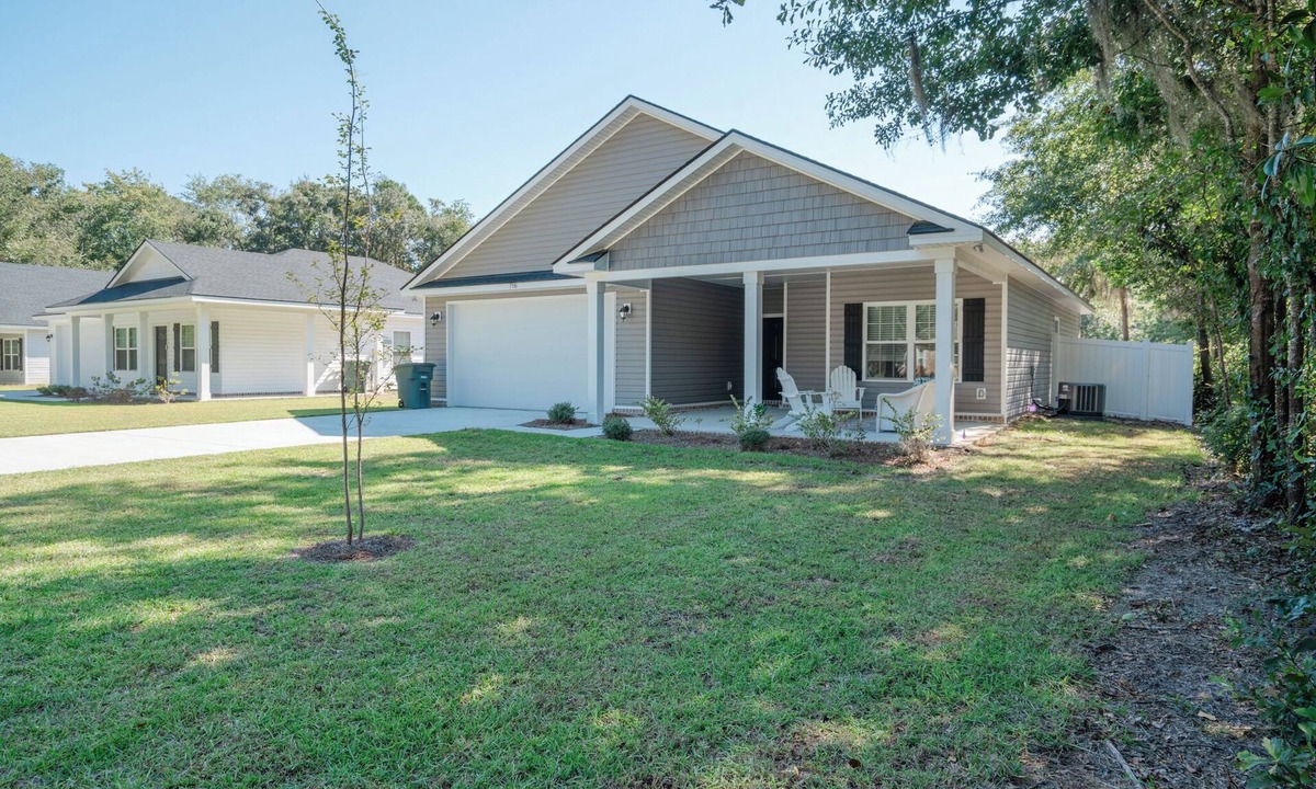 Hinesville House | The Cottage on North Main