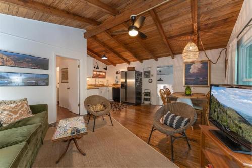Cedar Mountain House | The Deep Forest Green Cottage · The Deep Forest Green Cottage