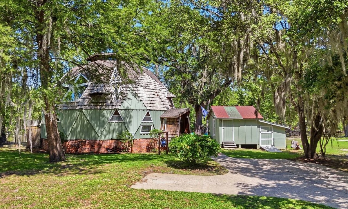 Conway House | The Dome at Wild River-A Peaceful & Unique Riverfront Getaway!
