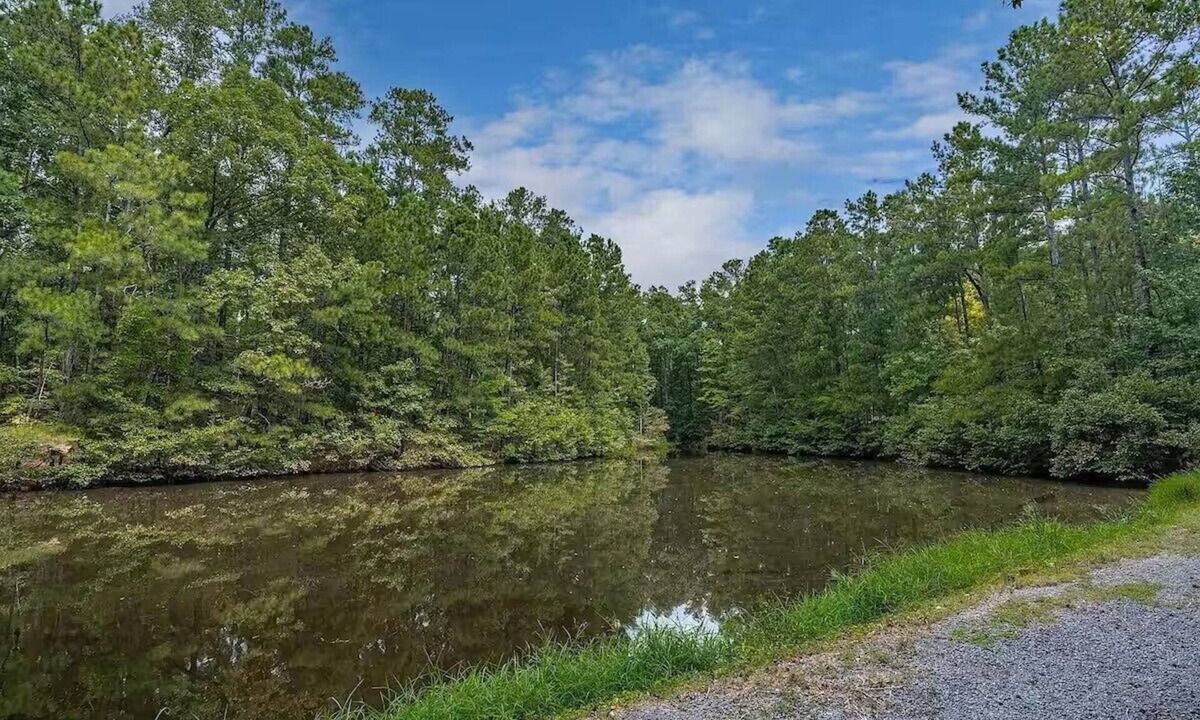 Winnsboro Apartment | The Doohickey Hideaway - Call it whatever - but you’ll call it home!
