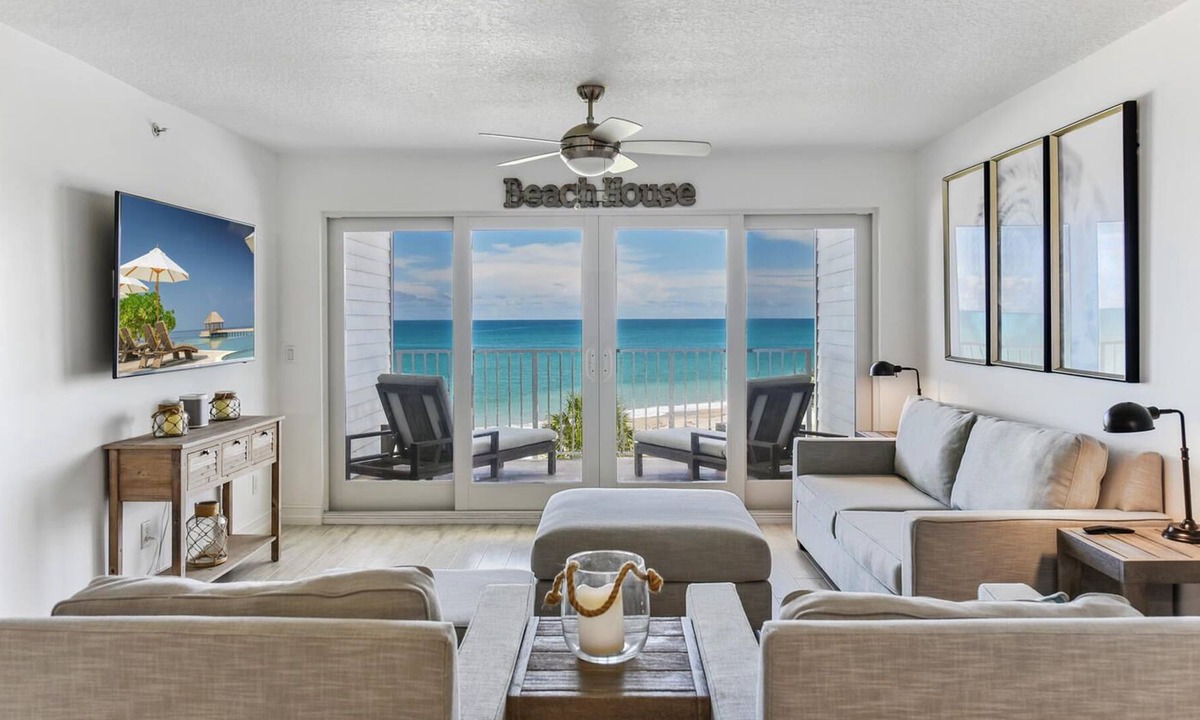 Central Beach Condo | The gables, Vero beach