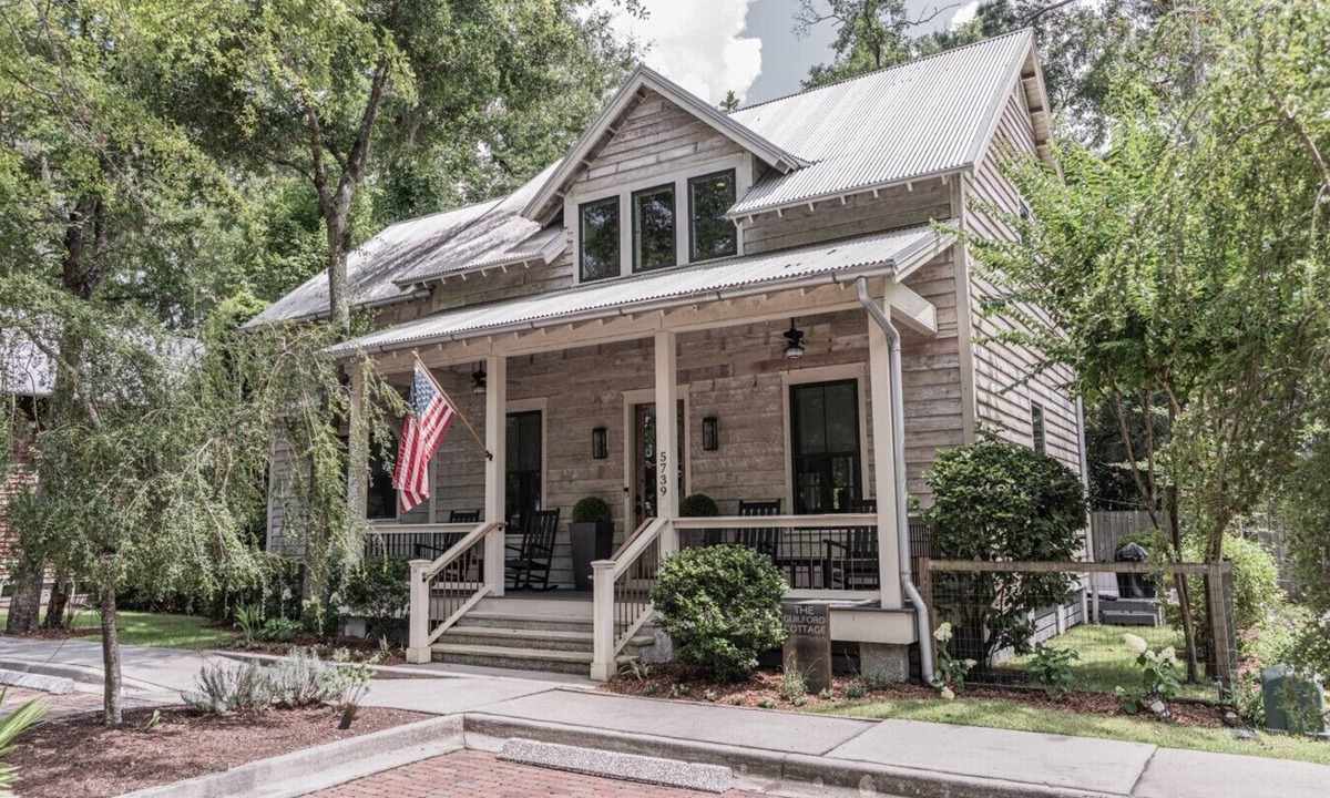 Olde Town House | The Guilford Cottage
