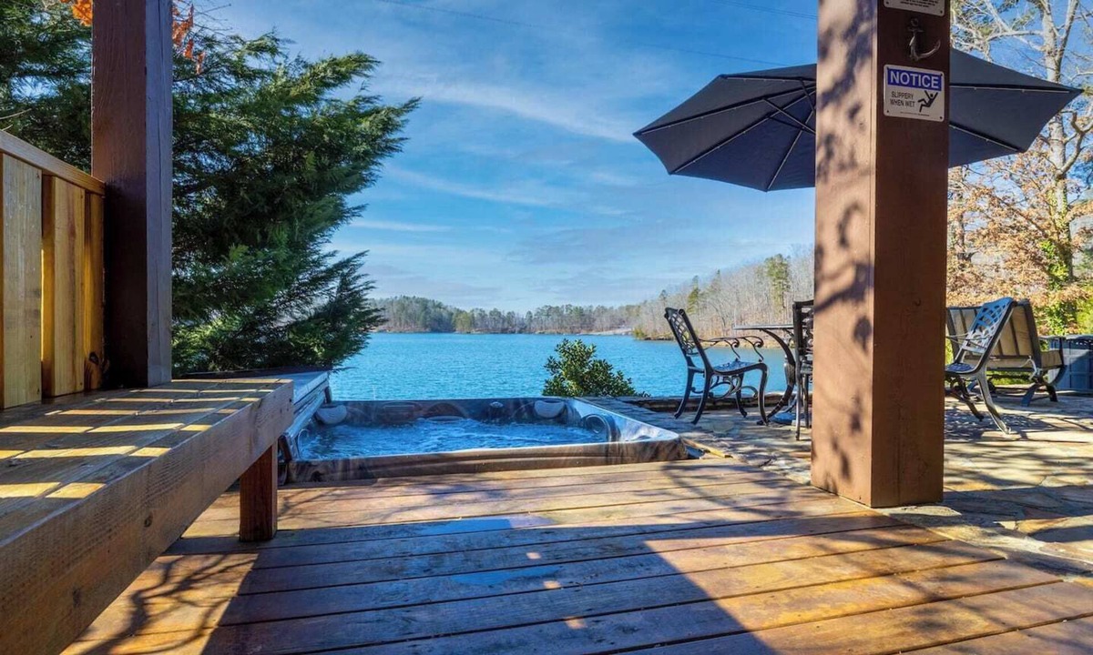 Six Mile House | The Hangout at Lake Keowee with Hot Tub & Dock!