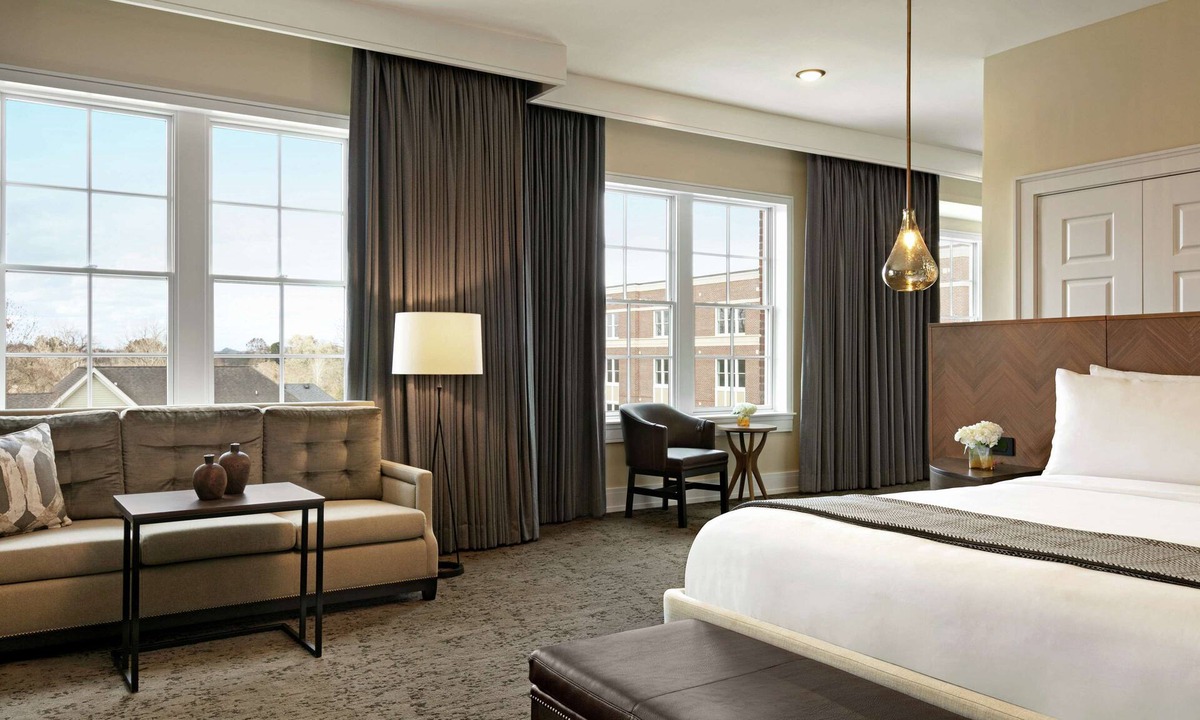 Historic Downtown Franklin Hotel | The Harpeth Franklin Downtown, Curio Collection by Hilton