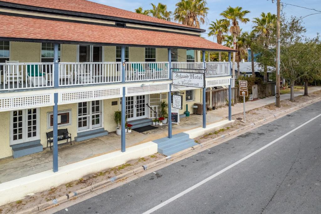 Cedar Key Apartment | The Historic Island Hotel of Cedar Key
