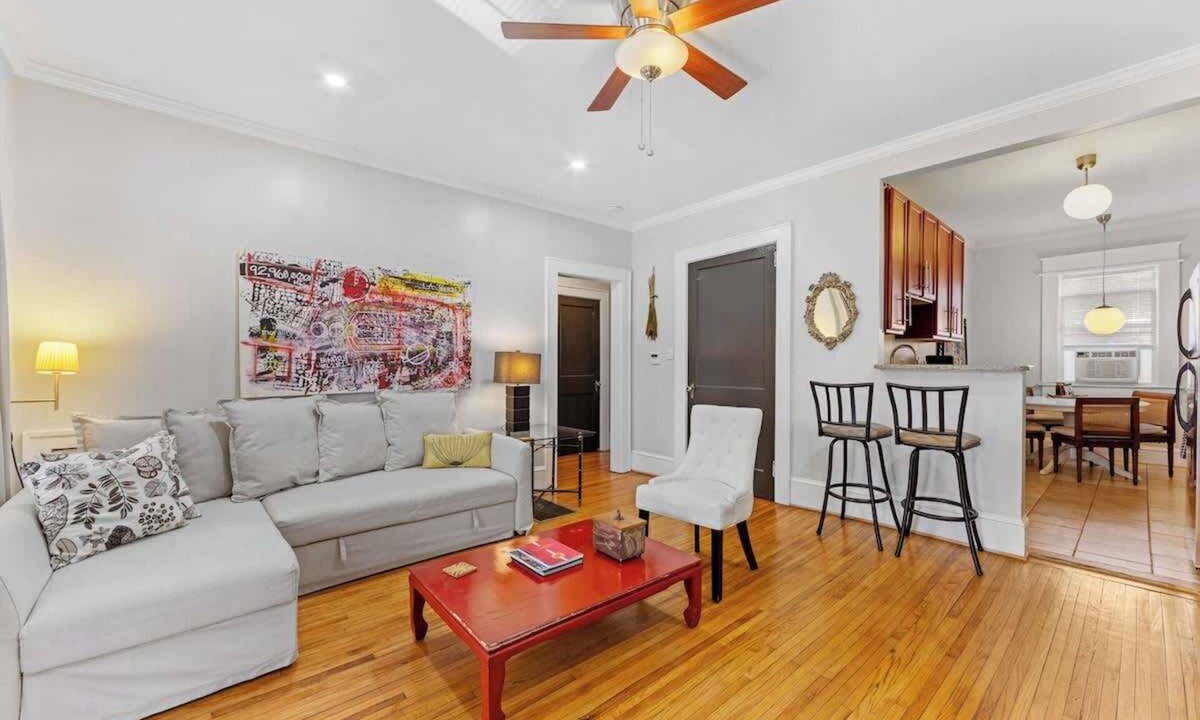 Dilworth Apartment | The Home Collection: Pet-Friendly King Suite near South End & Freedom Park