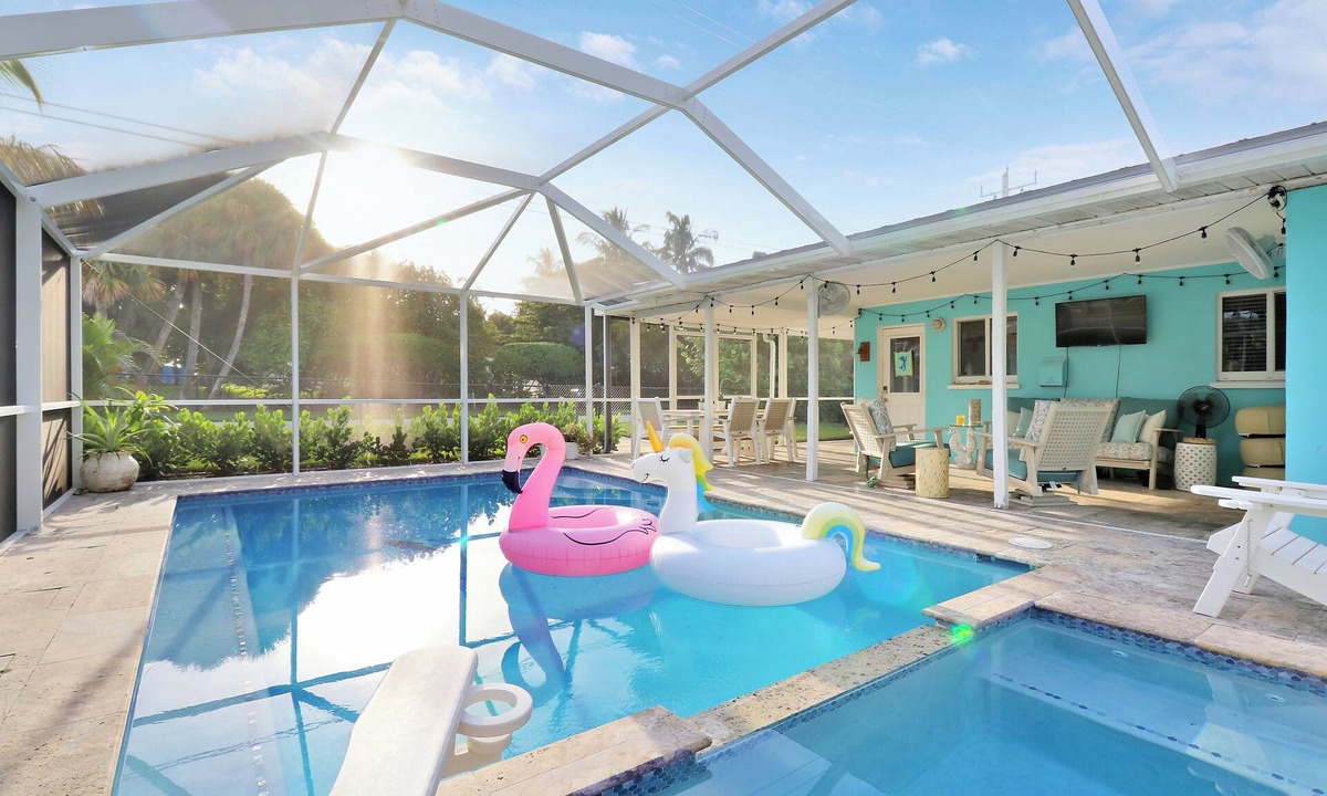 Jensen Beach House | The Jensen Beach Mermaid - Heated Pool/Spa, Pet friendly, beautiful lanai.