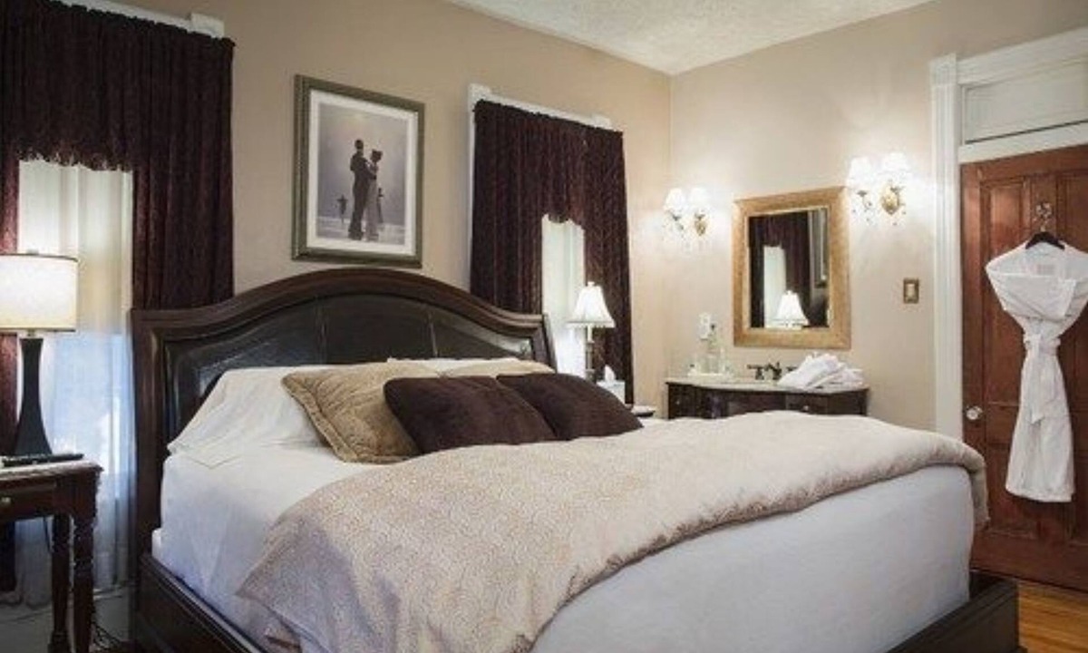 Downtown Bed & Breakfast | The Magnolia House Inn