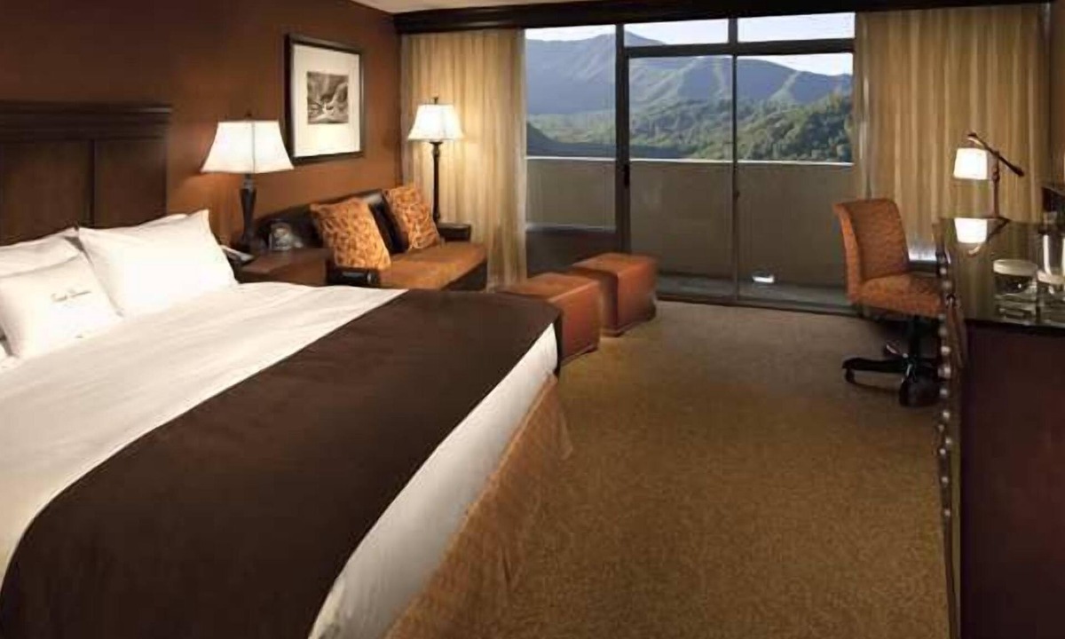 Gatlinburg Hotel | The Park Vista - a DoubleTree by Hilton Hotel - Gatlinburg