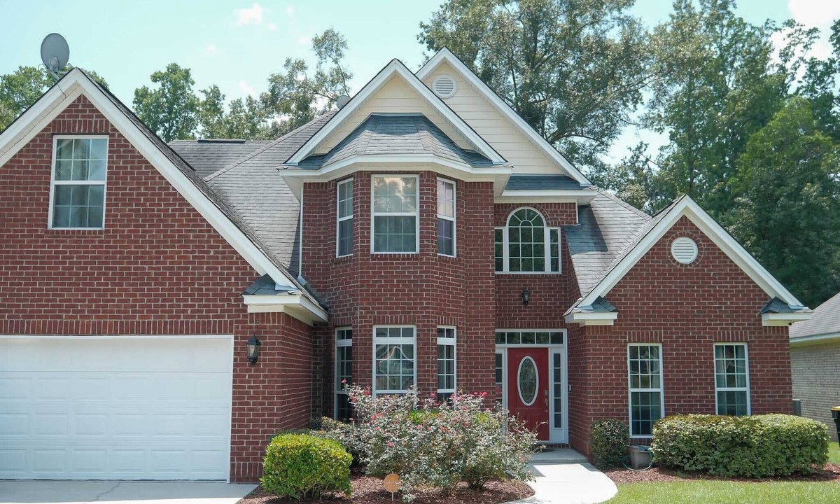 Fleming House | The Relaxation Getaway Sleeps 10 4 bedrooms 3.5 baths