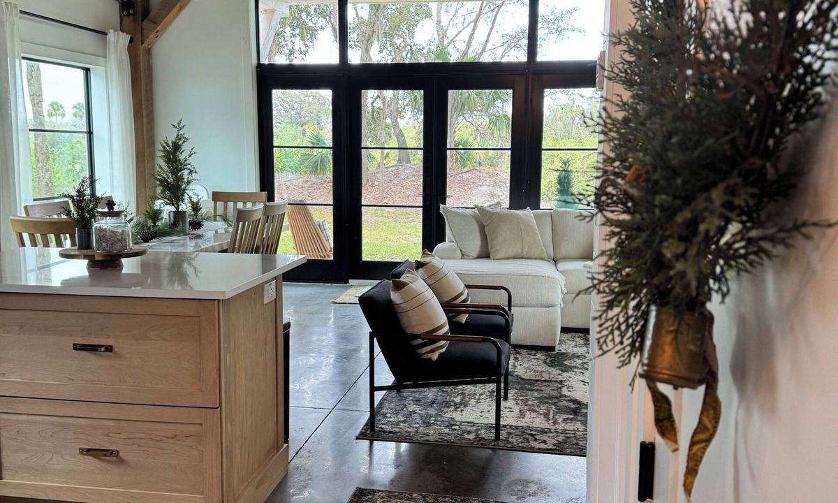 Indiantown House | THE RIVER HOUSE Hammocks l Zipline l Pole Barn