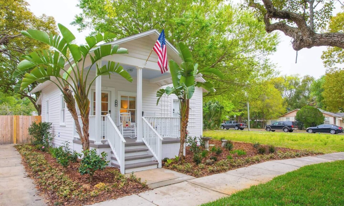 Sanford House | The Shed - Historic Downtown Sanford Premier Vacation Rental