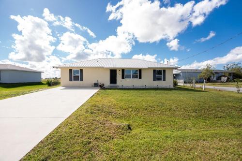 Fort Ogden House | The Spacious Florida Oasis