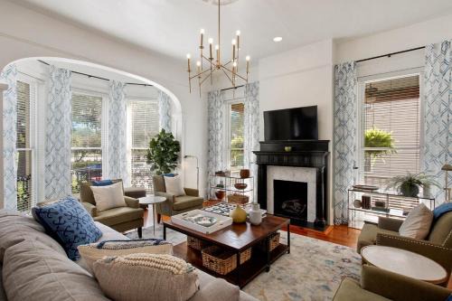 Savannah Victorian District Apartment | The Squares of Savannah: Chatham by Lucky Savannah