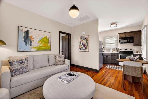 Savannah Victorian District Apartment | The Squares of Savannah: Madison by Lucky Savannah